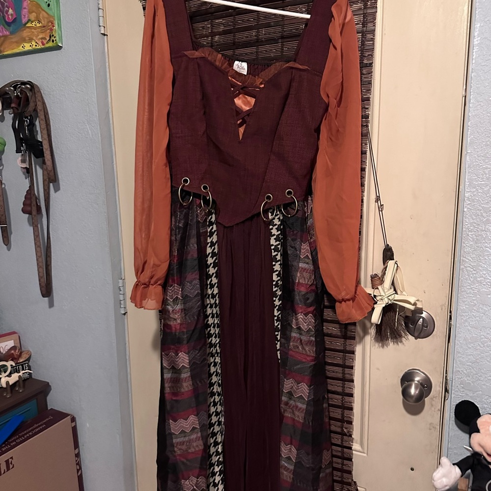 Sanderson sister Mary costume size medium